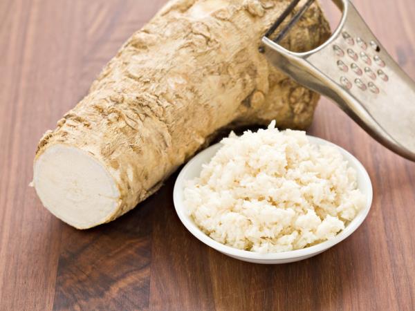 5 razlogov, zakaj bi morali vsak dan jesti hren